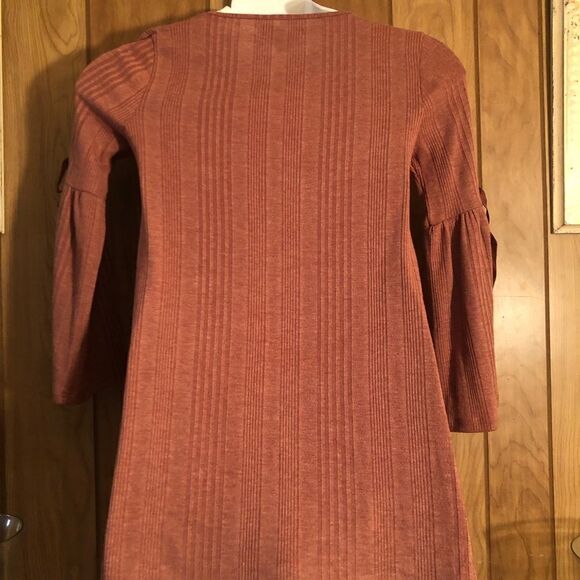 Knox Rose XS womens pullover shirt. Rust color. - Picture 5 of 7